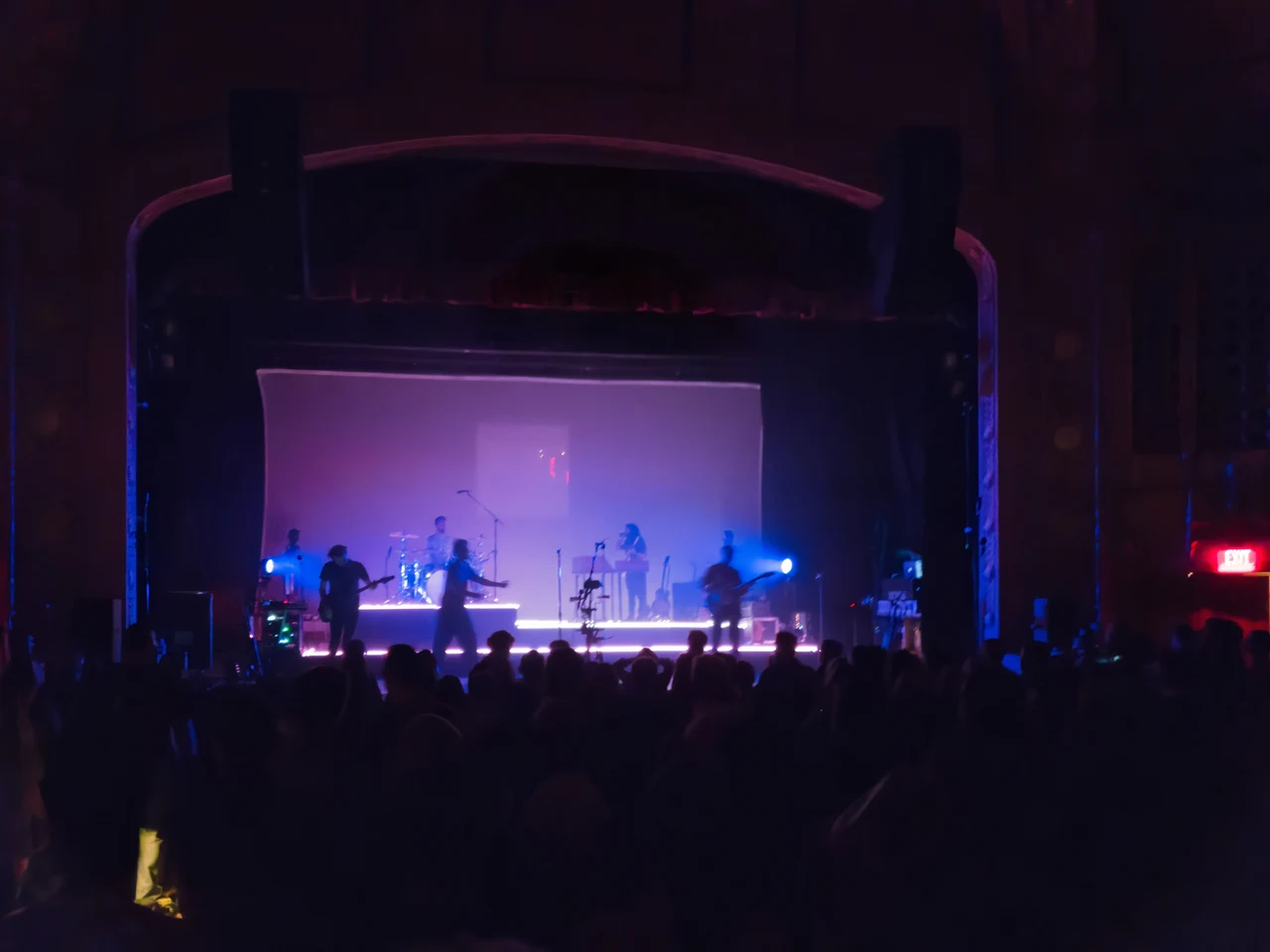 Young The Giant - 2019 — image 1